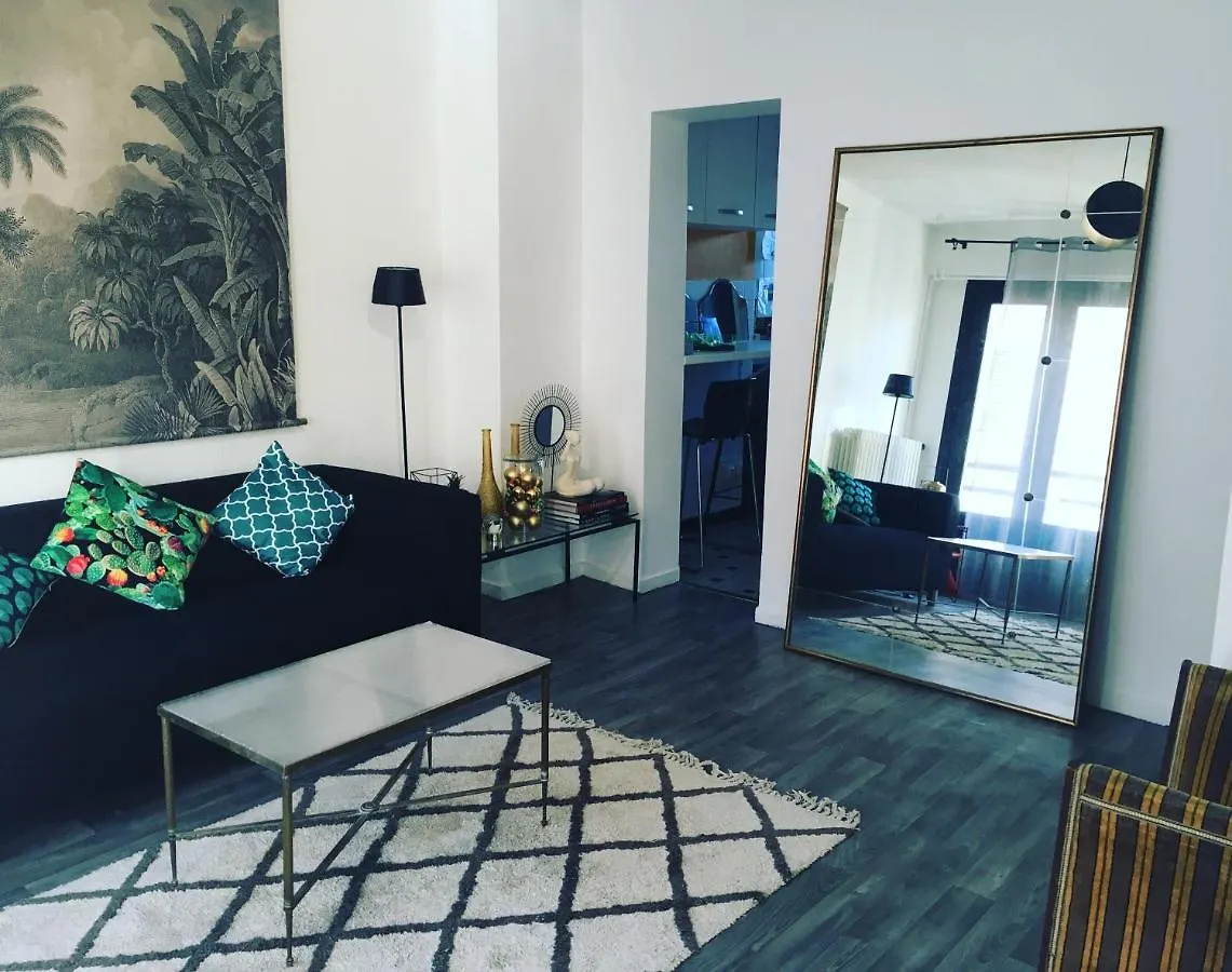 Appartement Au Coeur De Saint Gaudens 0*, サン・ゴーダンス フランス